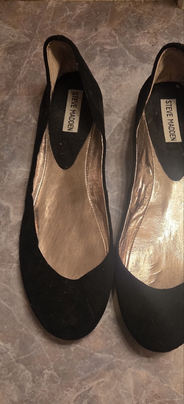 Steve Madden Black Suede Flats